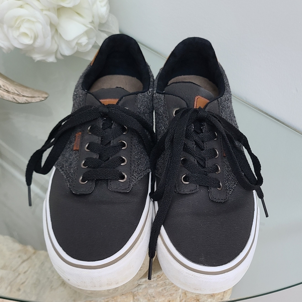 Vans size 9, excellent condition